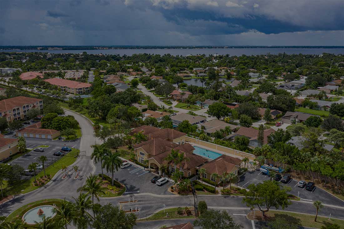 Explore Our Neighborhood The Lakes At College Pointe